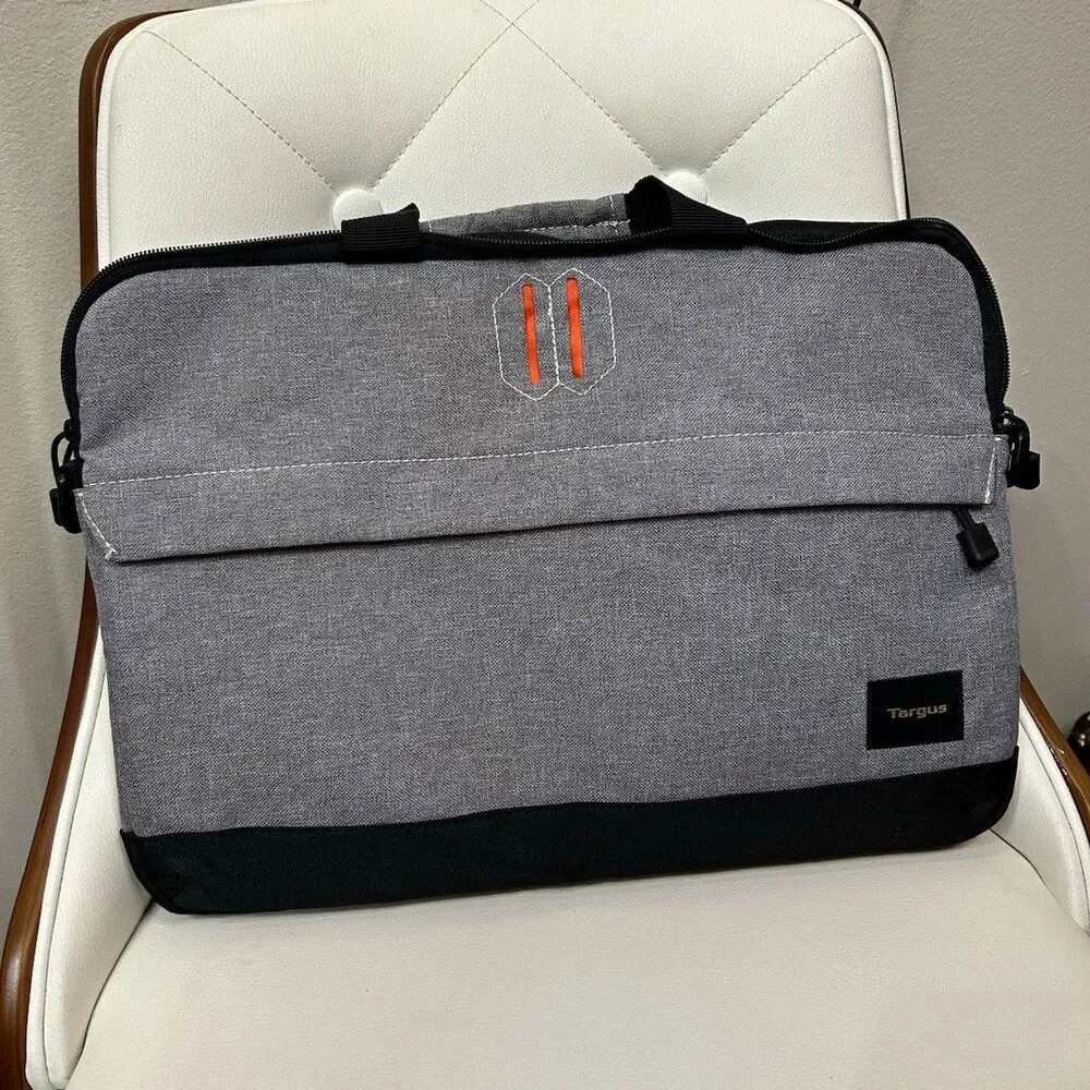 Targus Strata Slipcase 15.6in Padded Polyester Sleeve Case, Gray/Black AC0145